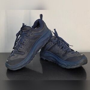 Men's Navy Athletic Shoes